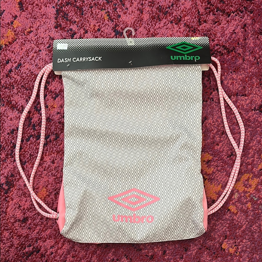 NWT • umbro • pink and gray dash carrysack